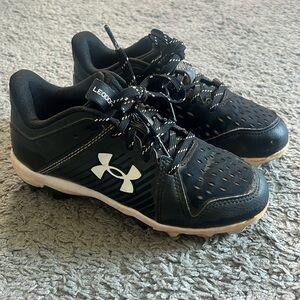 Great condition Under Armor cleats size 1